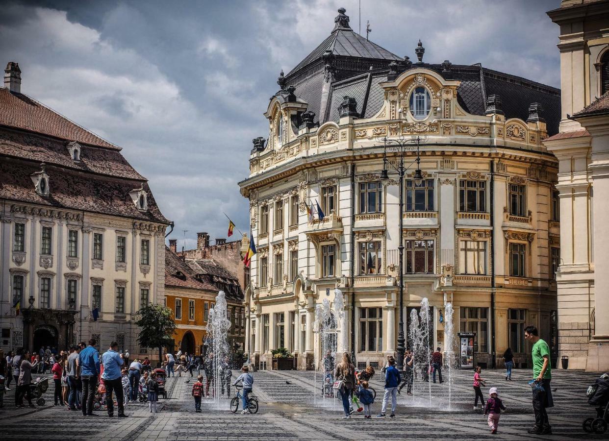 Charming Apartament Sibiu Luaran gambar